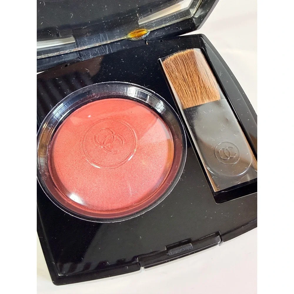 Chanel Joues Contraste Powder Blush Corail Coral 0.21oz Luminous Baked Compact